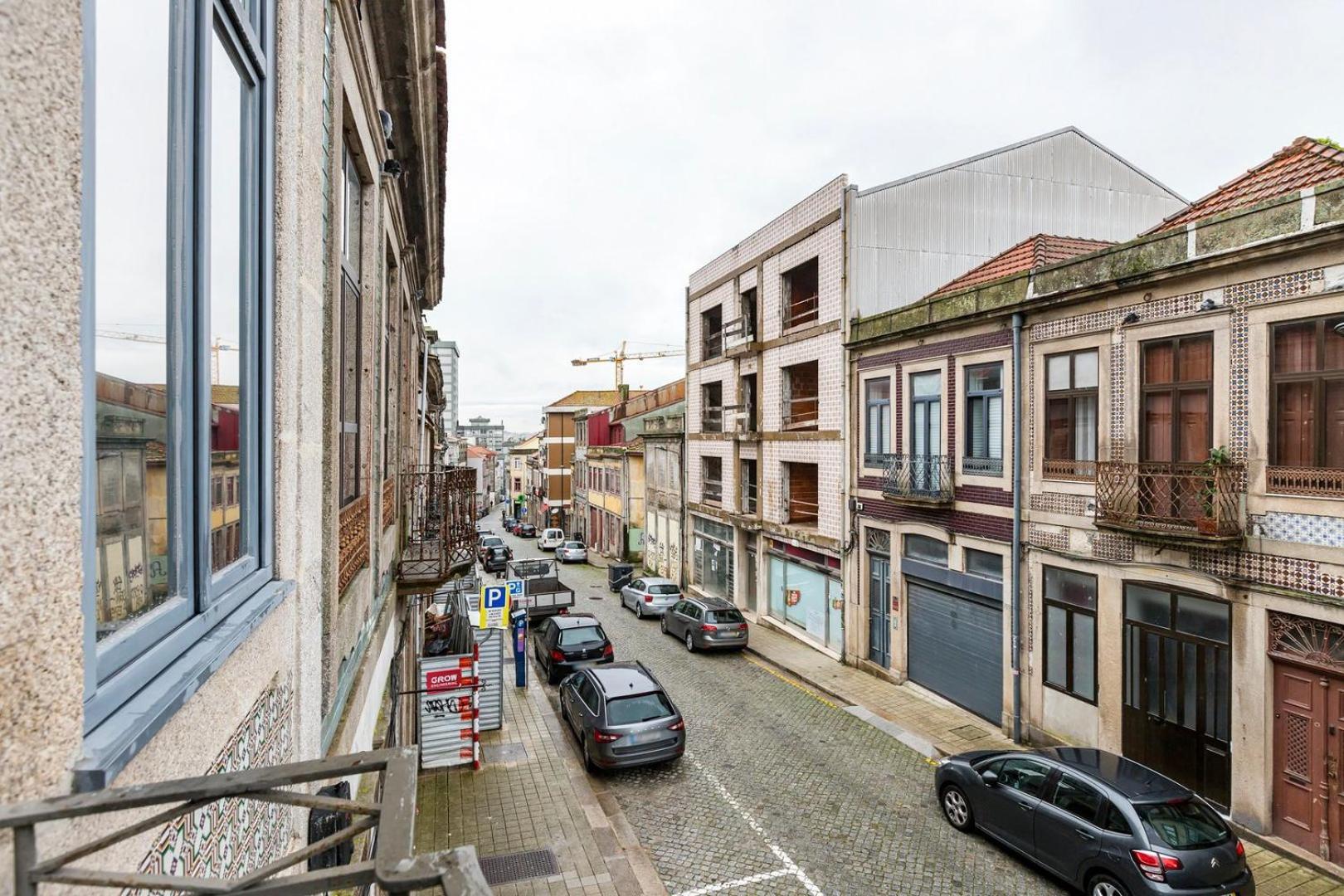 Appartement Guestready - Stylish Haven Near Porto Cathedral Extérieur photo